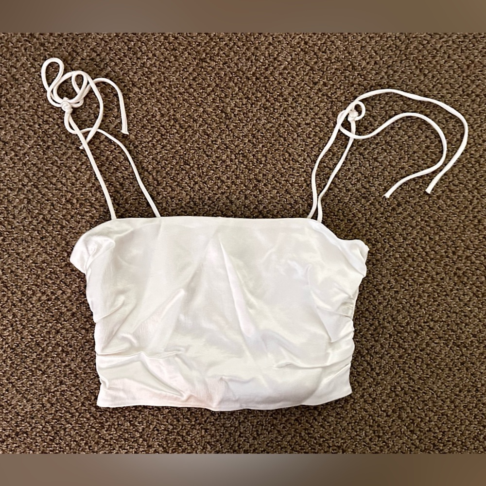 White Zara silk cropped top with ties. Size small. Never worn.